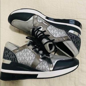Michael Kors Shoes 8 (only used once)